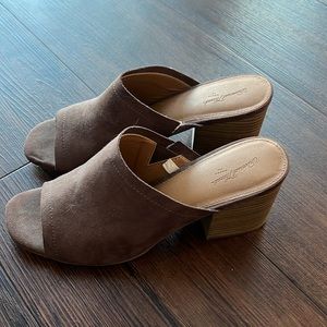 Brown Mules
